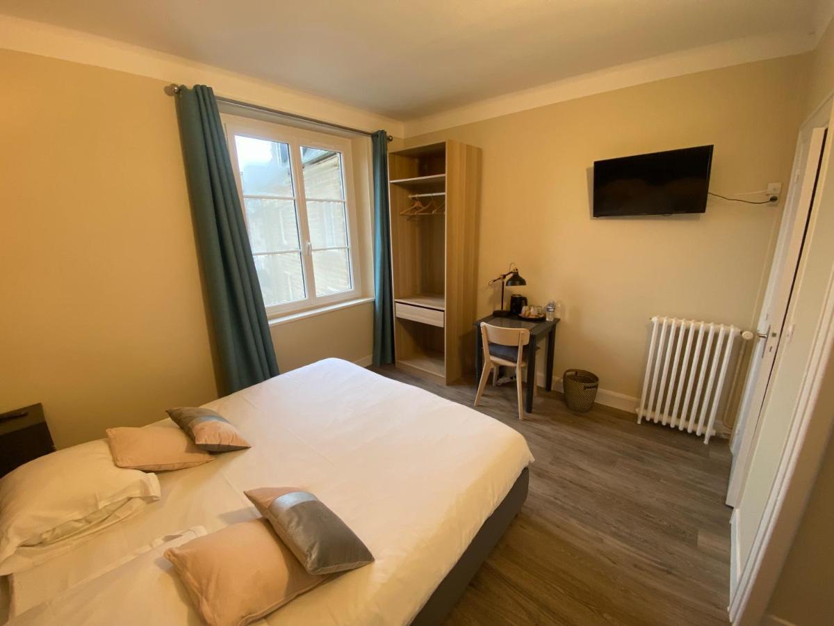 Hotel De La Poste Mortain-Bocage Kültér fotó